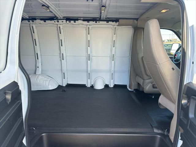 2025 Chevrolet Express Cargo Van RWD 2500 Regular Wheelbase WT