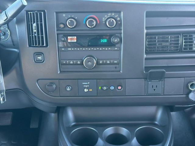 2025 Chevrolet Express Cargo Van RWD 2500 Regular Wheelbase WT