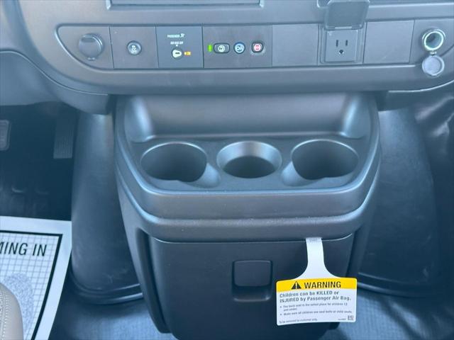 2025 Chevrolet Express Cargo Van RWD 2500 Regular Wheelbase WT
