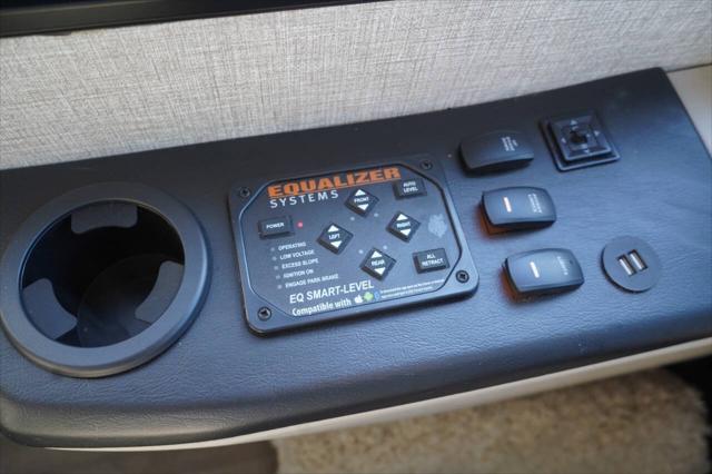 2022 Ford F-53 27A