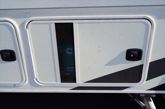 2022 Ford F-53 27A