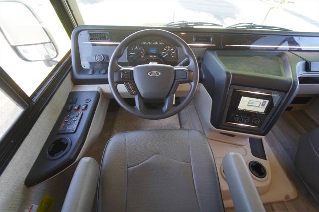 2022 Ford F-53 27A