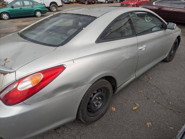 2004 Toyota Camry SE