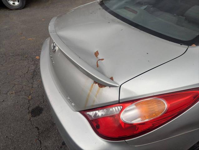 2004 Toyota Camry SE