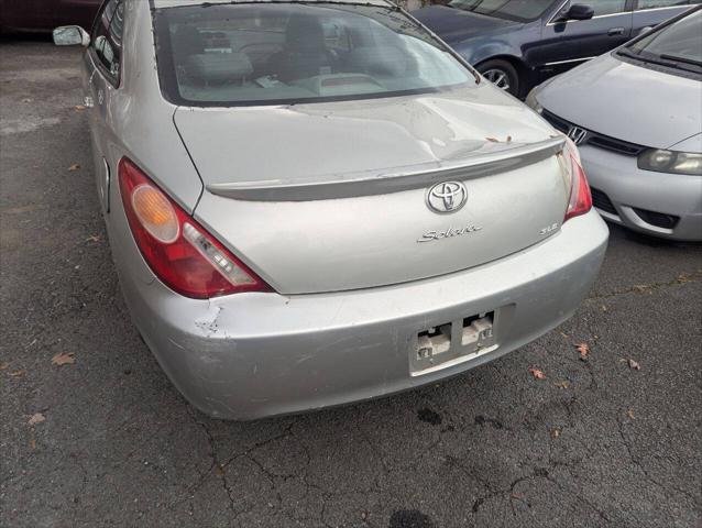 2004 Toyota Camry SE