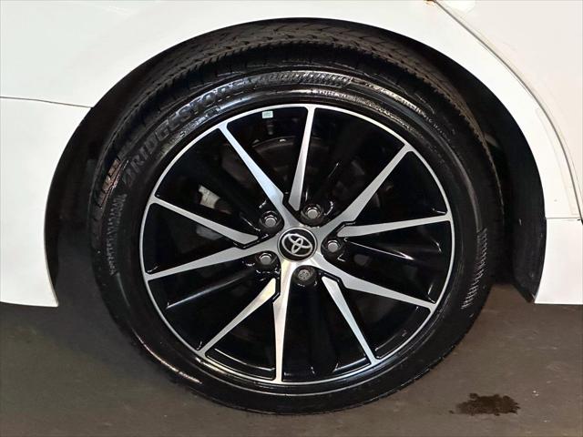 2022 Toyota Camry SE [9]