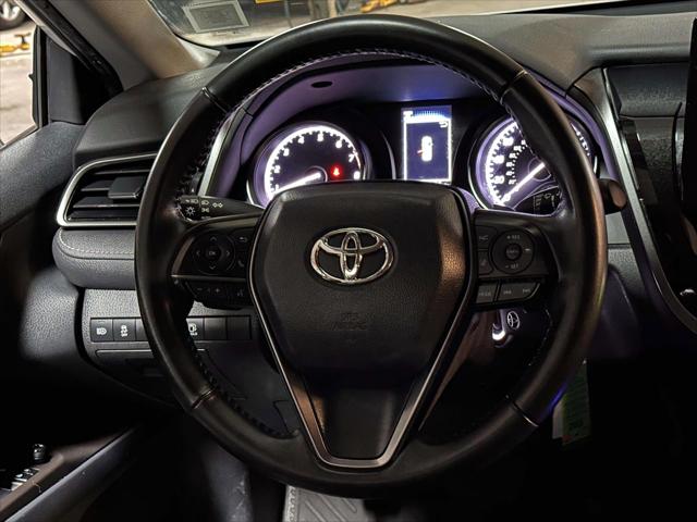 2022 Toyota Camry SE [14]