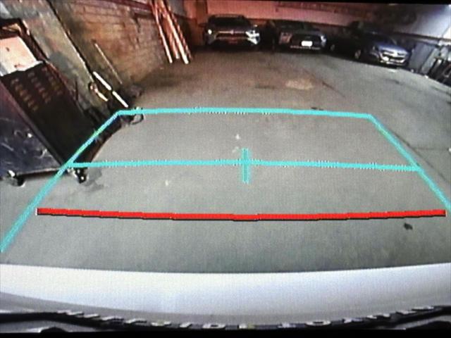 2022 Toyota Camry SE [24]