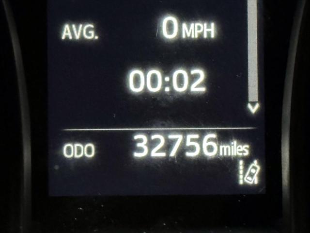 2022 Toyota Camry SE [28]