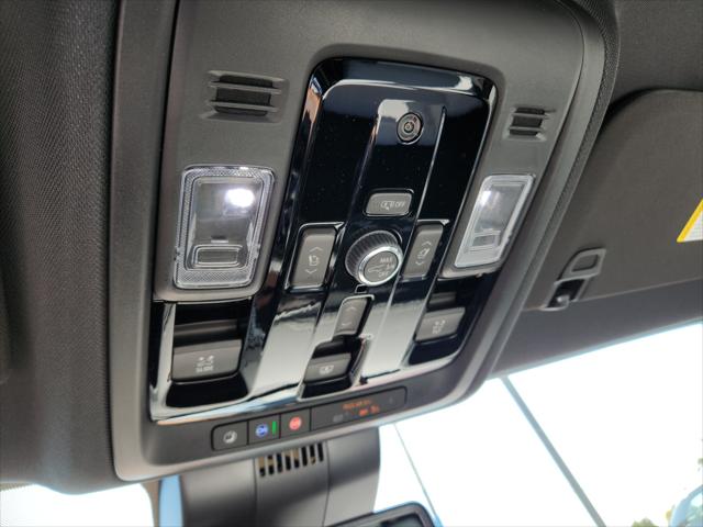 2026 Chevrolet Suburban Premier, 4WD