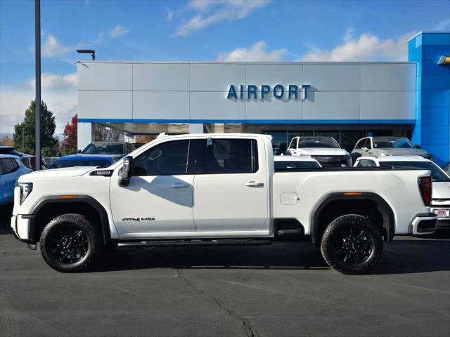 2025 GMC Sierra 3500HD 4WD Crew Cab Standard Bed AT4