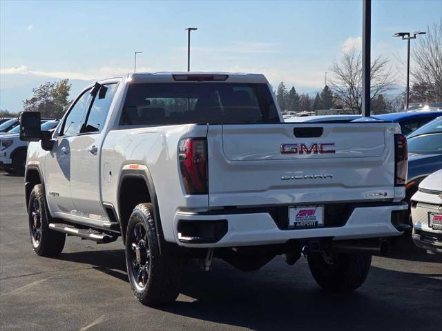 2025 GMC Sierra 3500HD 4WD Crew Cab Standard Bed AT4