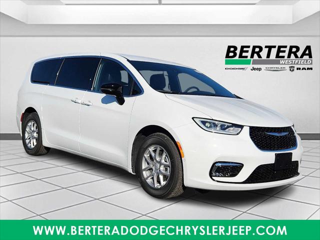 2026 Chrysler Pacifica Select for sale in Westfield, MA
