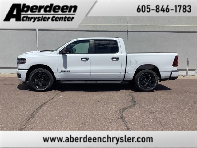 2026 RAM 1500 RAM 1500 EXPRESS CREW CAB 4X4 57 BOX