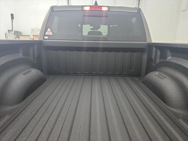2026 Ram 1500 Express Crew Cab 4x4 5'7" Box