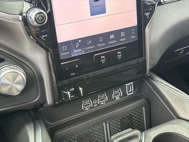 2026 Ram 1500 Laramie Crew Cab 4x4 5'7" Box