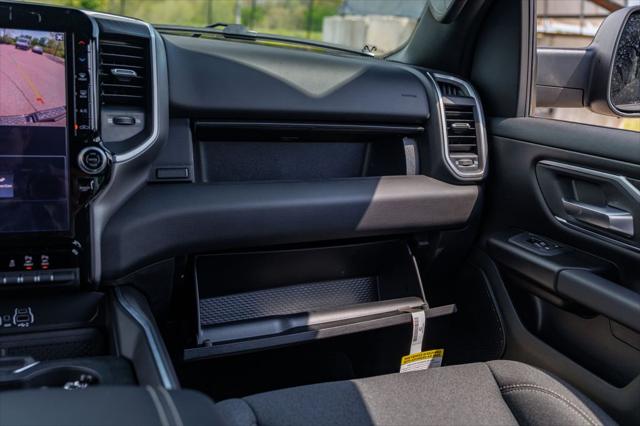 2026 Ram 1500 Big Horn Crew Cab 4x4 5'7" Box