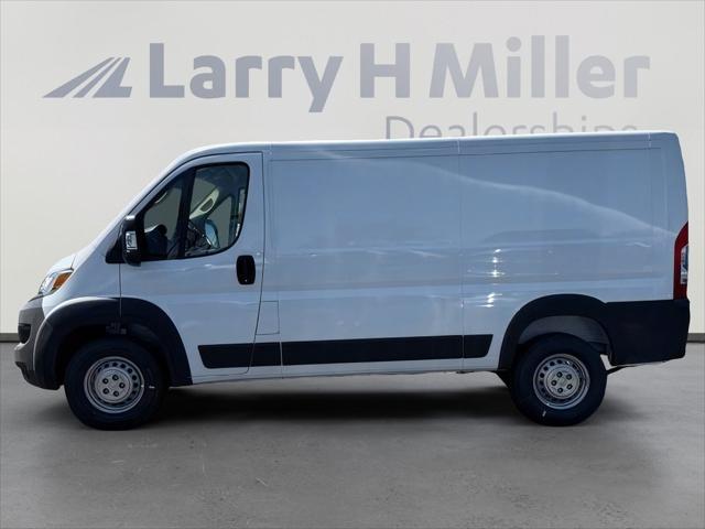2026 Ram ProMaster Cargo Van Tradesman Low Roof 136" WB w/Pass Seat