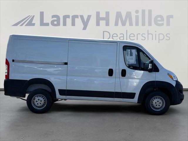 2026 Ram ProMaster Cargo Van Tradesman Low Roof 136" WB w/Pass Seat