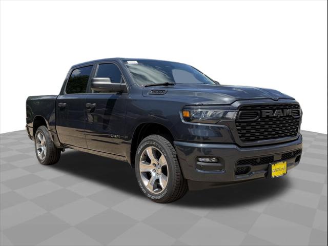2026 RAM 1500 RAM 1500 EXPRESS CREW CAB 4X2 57 BOX