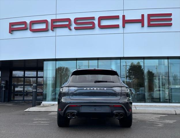 2026 Porsche Macan Base
