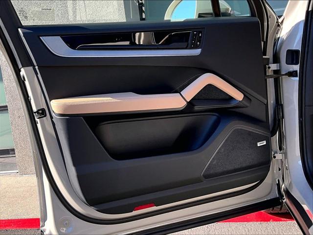 2026 Porsche Cayenne Unknown