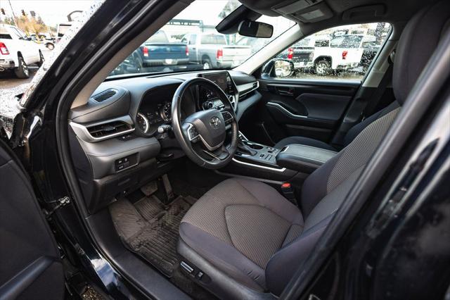 2024 Toyota Highlander LE