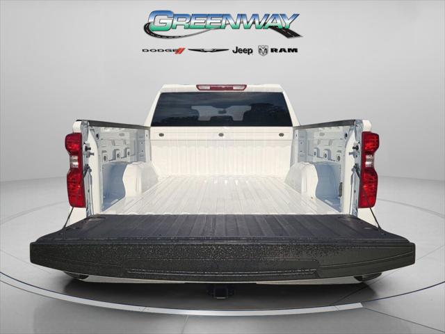 2025 Chevrolet Silverado 1500 2WD Crew Cab Short Bed Custom 2025 Chevrolet Silverado 1500 2WD Crew Cab Short Bed Custom