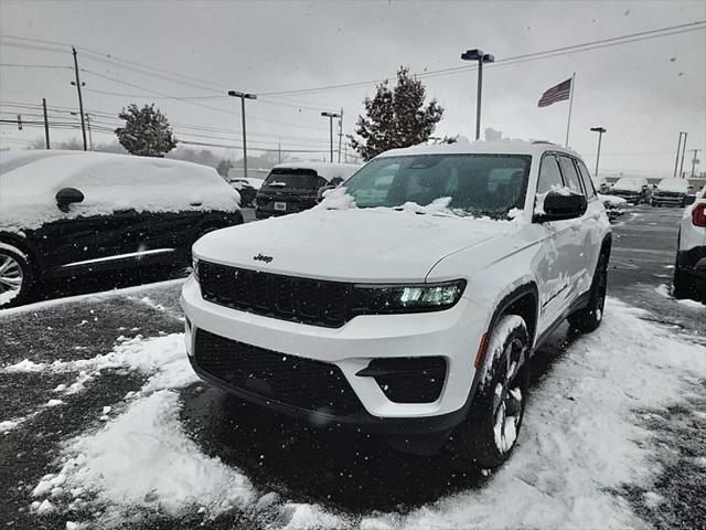 2023 Jeep Grand Cherokee Altitude 4x4 2023 Jeep Grand Cherokee Altitude 4x4