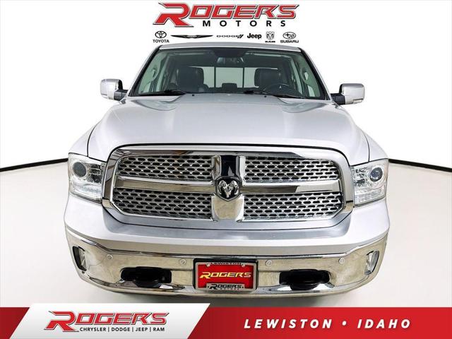 2017 RAM 1500 Laramie Crew Cab 4x4 57 Box
