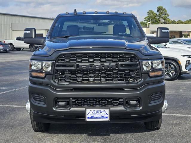 2024 RAM 3500 Tradesman Regular Cab 4x4 8 Box