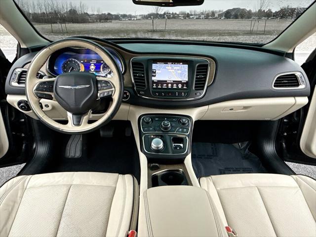 2015 Chrysler 200 C 2015 Chrysler 200 C
