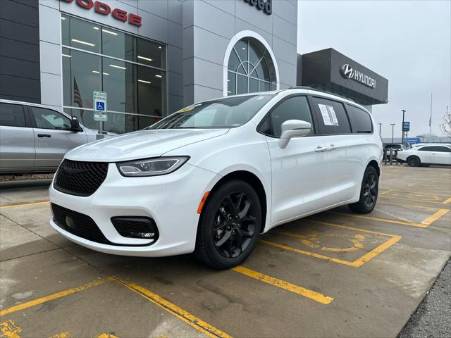 2021 Chrysler Pacifica Touring