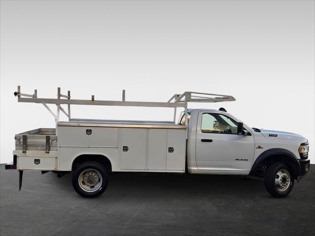 2022 RAM 5500 Chassis Tradesman/SLT