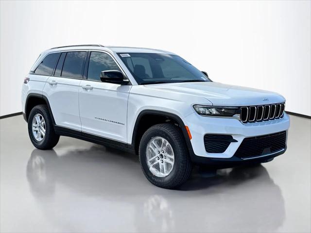 2025 Jeep Grand Cherokee Laredo 4x4