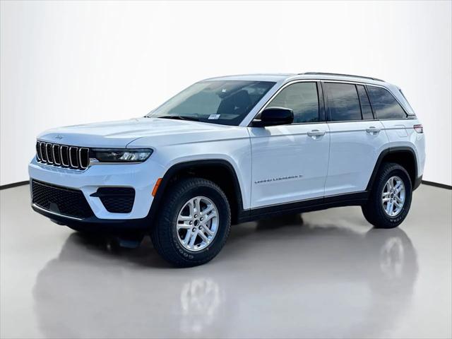 2025 Jeep Grand Cherokee Laredo 4x4