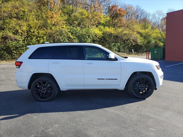 2020 Jeep Grand Cherokee Altitude 4X4 2020 Jeep Grand Cherokee Altitude 4X4