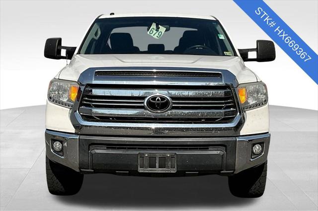 2017 Toyota Tundra SR5 5.7L V8 2017 Toyota Tundra SR5 5.7L V8