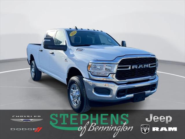 2024 RAM 3500 Tradesman Crew Cab 4x4 64 Box