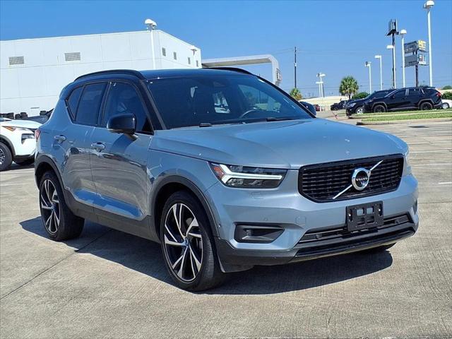 2022 Volvo XC40 T5 R-Design 2022 Volvo XC40 T5 R-Design