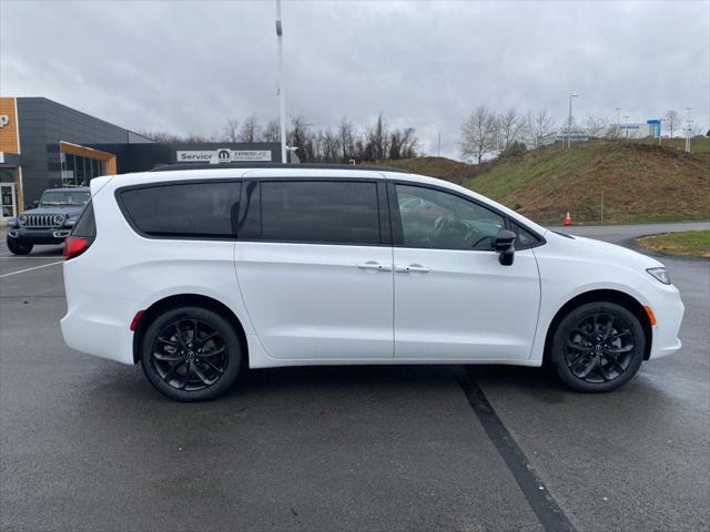 2026 Chrysler Pacifica PACIFICA LIMITED AWD
