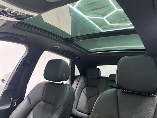 2017 Porsche Macan Base