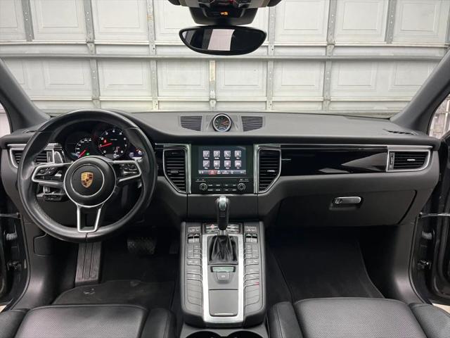 2017 Porsche Macan Base