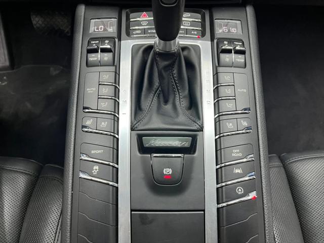 2017 Porsche Macan Base