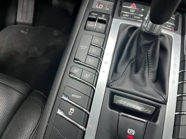 2017 Porsche Macan Base