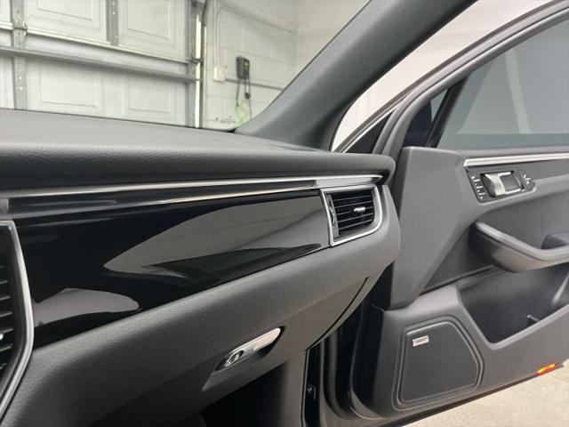 2017 Porsche Macan Base