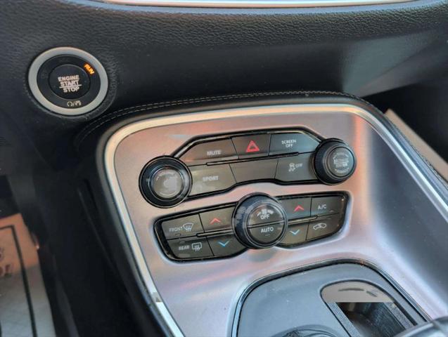 2019 Dodge Challenger SXT AWD