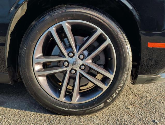 2019 Dodge Challenger SXT AWD