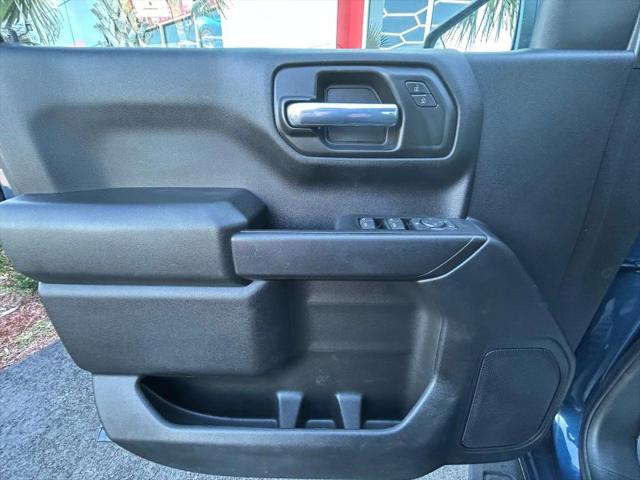 2023 Chevrolet Silverado 1500 4WD Crew Cab Short Bed WT
