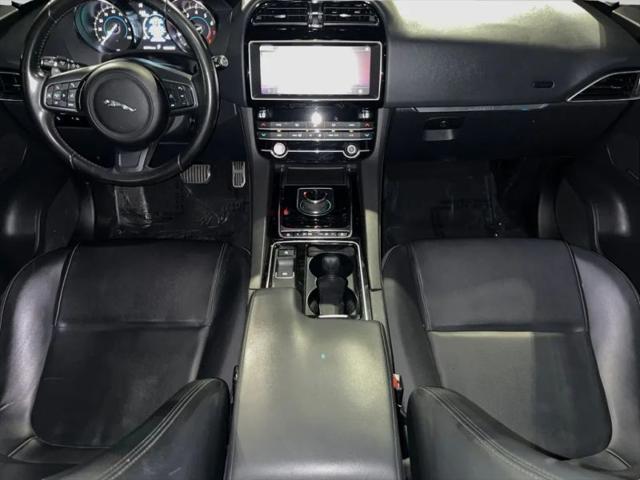 2019 Jaguar F-PACE 25t Premium